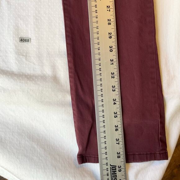 Gloria Vanderbilt Women Jeans size 10 Red Avery Straight Leg High Rise Stretch - Picture 4 of 12